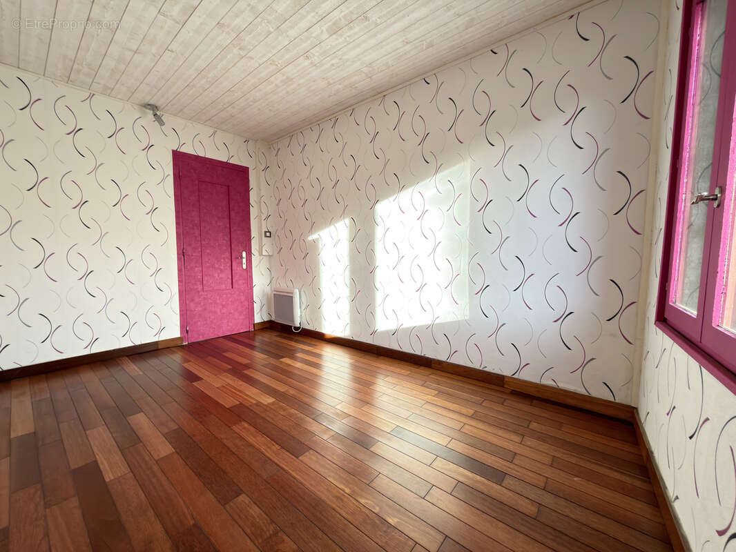 Maison à AUNAY-SOUS-AUNEAU