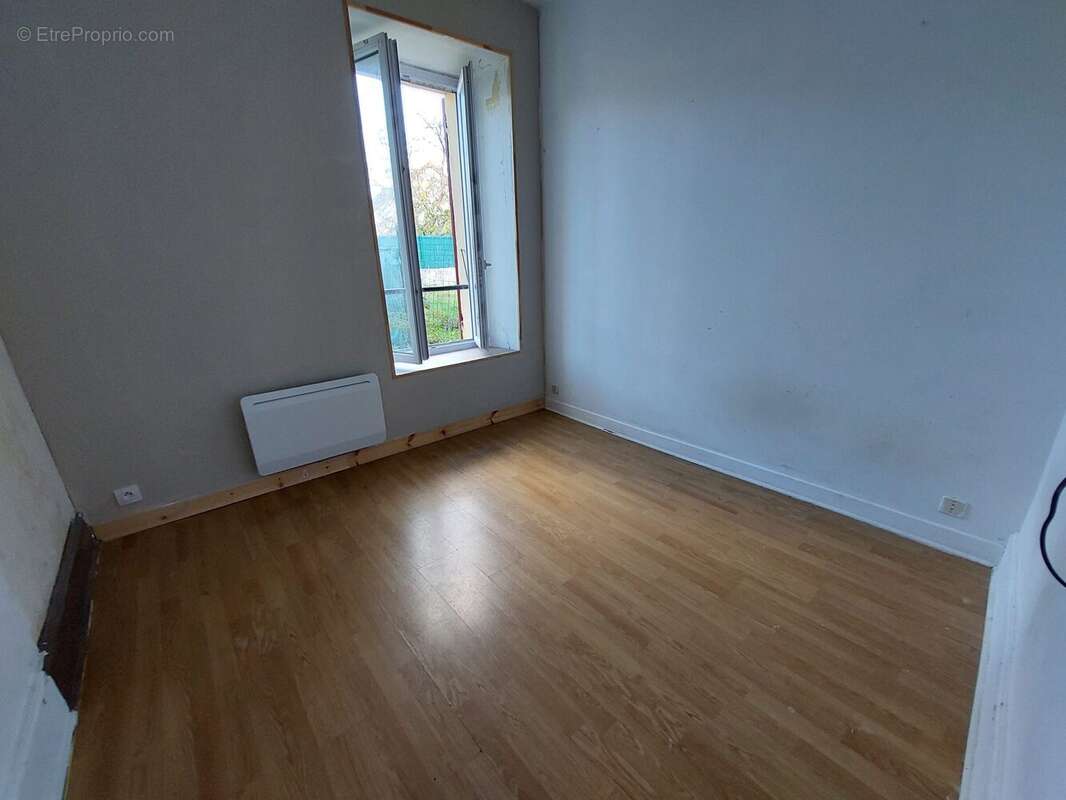 Maison à SAINT-GERMAIN-DES-FOSSES