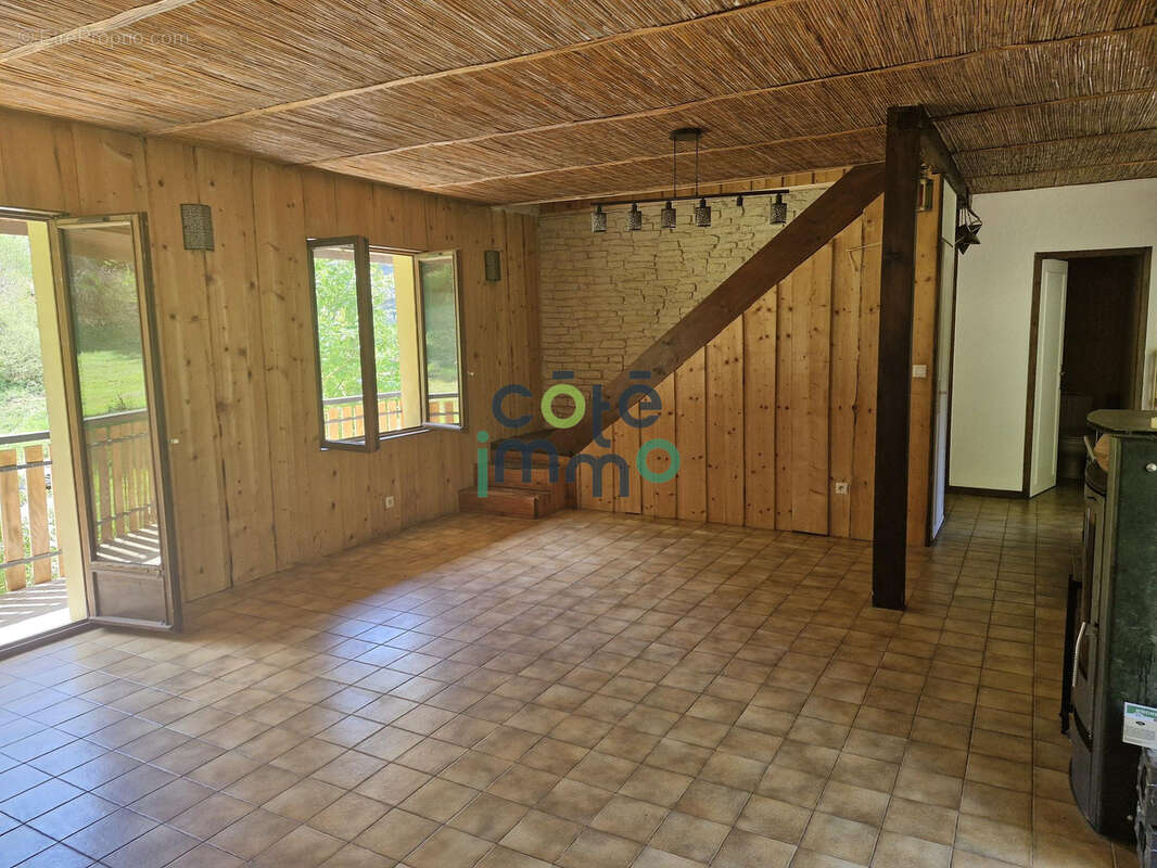 Maison à BELLEVAUX