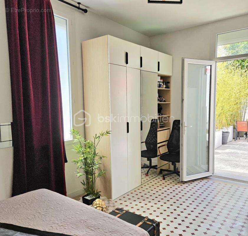 Appartement à MARSEILLE-11E