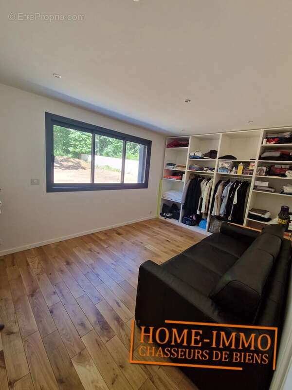 Maison à ANGERVILLIERS