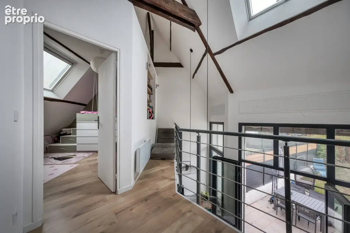 Maison  atypique sur 3 niveaux - 3 chambres - jardin - - photo 12