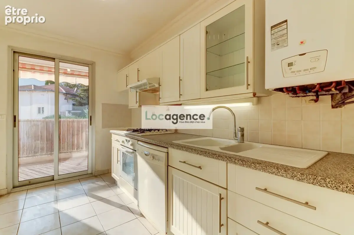 Appartement 2 pièces avec garage dans résidence avec piscine et parc - photo 4