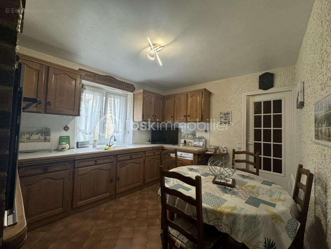 Maison à OZOUER-LE-VOULGIS