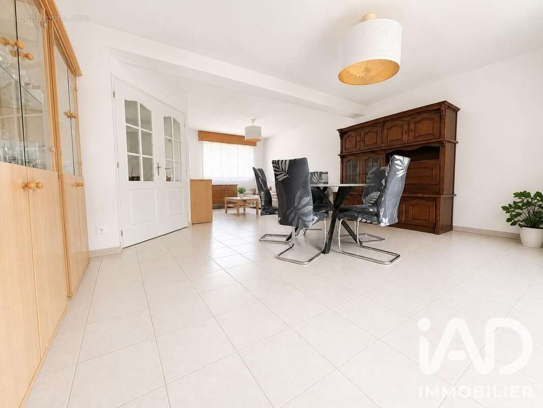 Maison 114 m² à Seclin  - photo 2