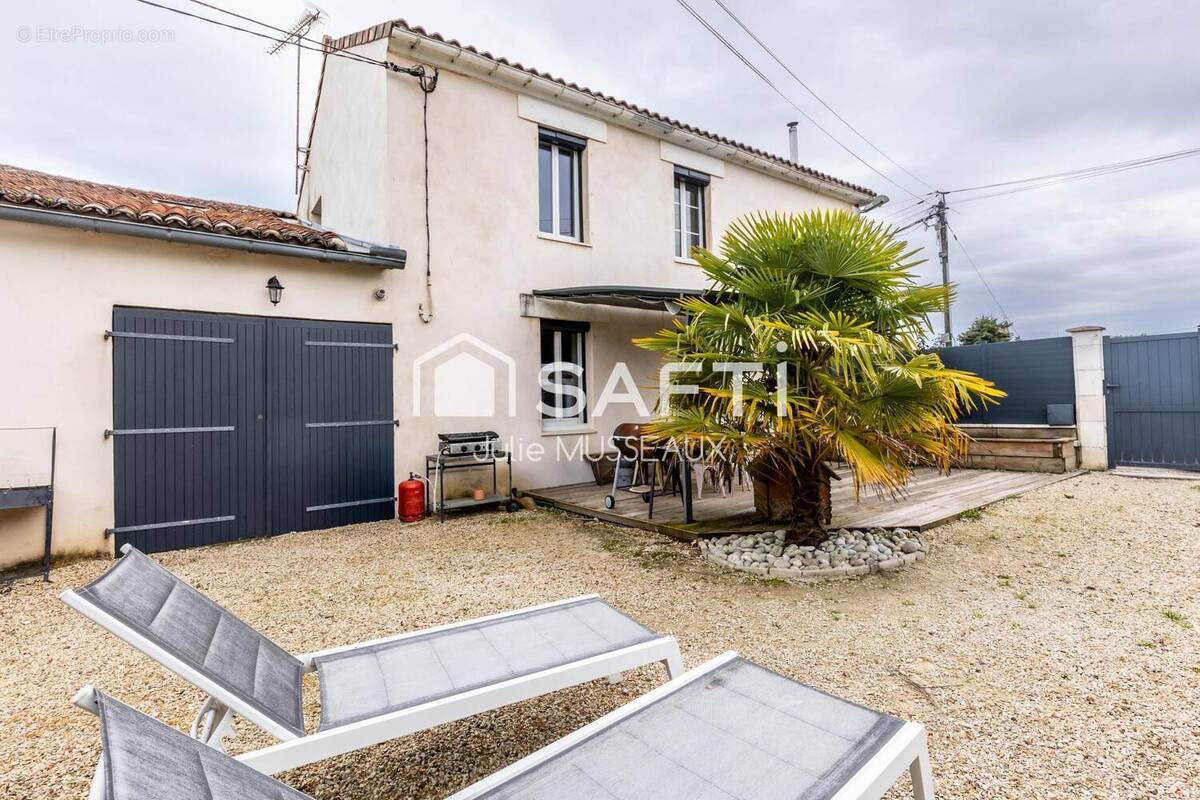 Photo 1 - Maison à RUELLE-SUR-TOUVRE