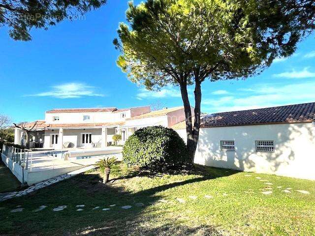 Maison à POUSSAN