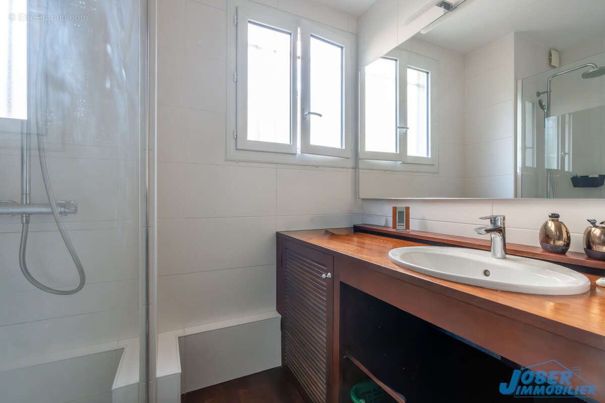 Appartement à NOGENT-SUR-MARNE