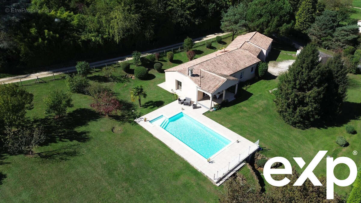 Maison à SAINT-SAUVEUR