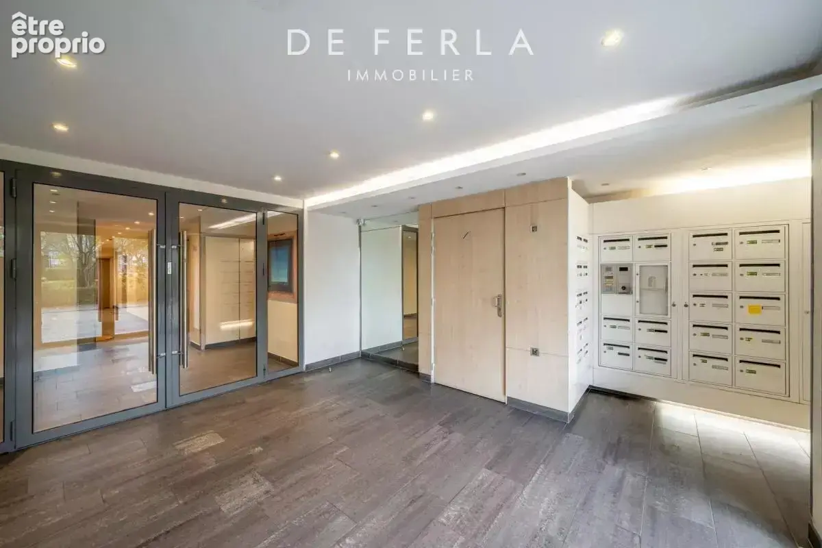 Studio en étage élevé avec balcon - Le Plessis Robinson - photo 7