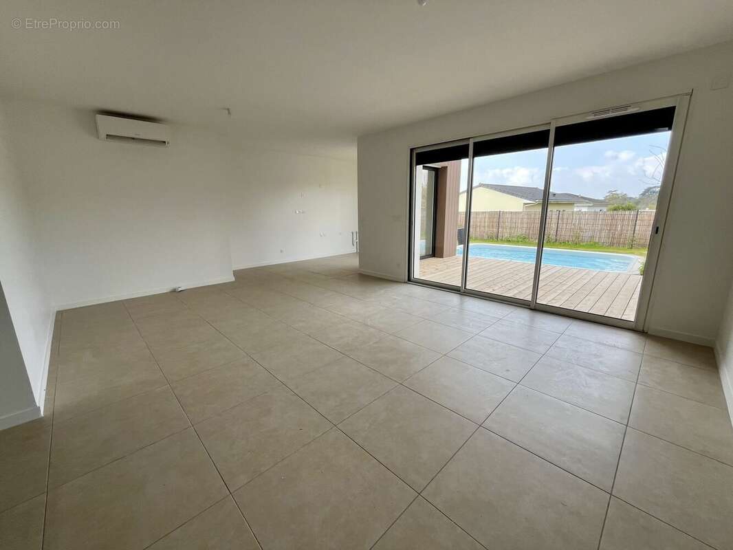 Maison à ARTIGUES-PRES-BORDEAUX