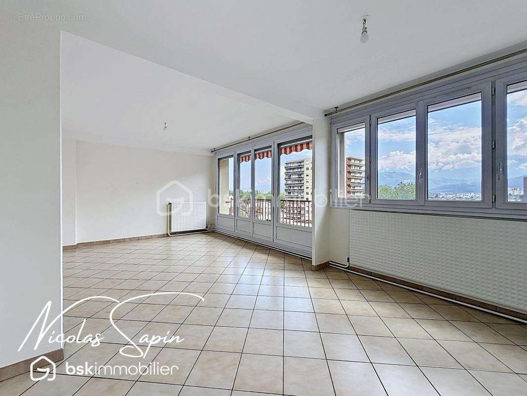 Appartement à ECHIROLLES