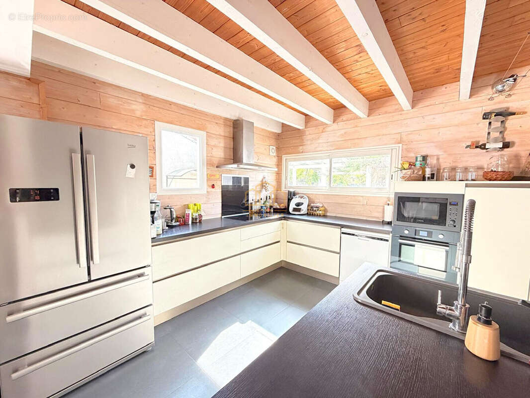 Maison contemporaine T5 à vendre à Gujan-Mestras - photo 7