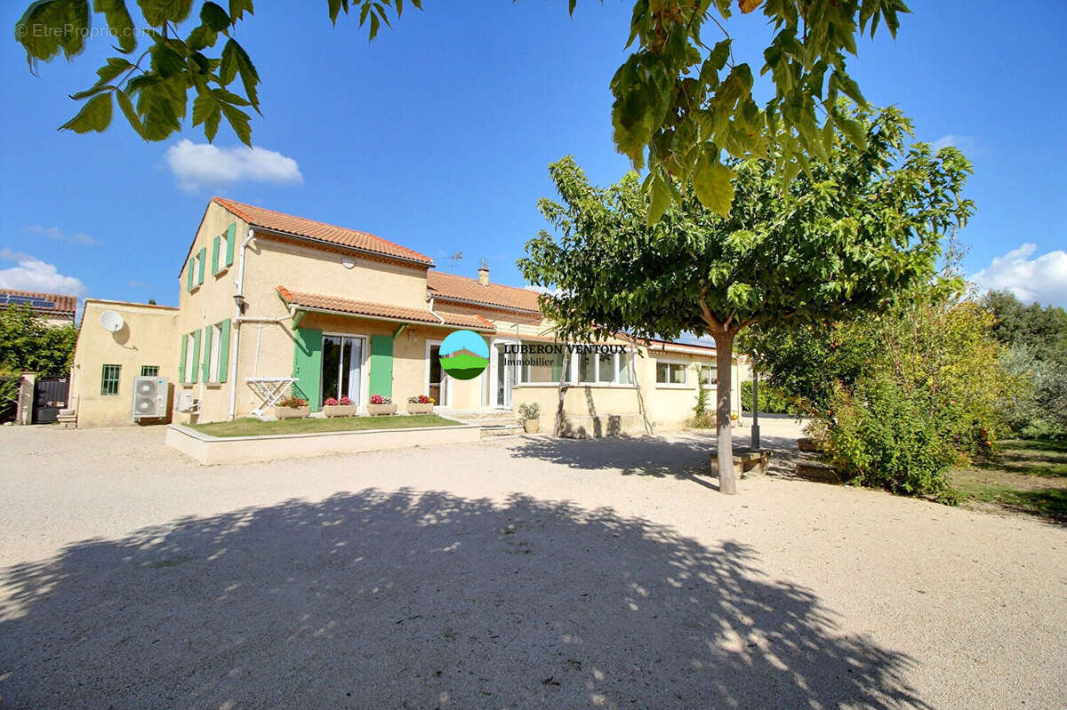 Charmante villa provençale avec grand terrain et piscine à Modène - photo 6