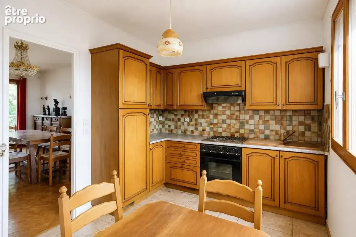 COURGENT : Maison - 203m²  sur 1380m2 de jardin - 5 à 6 chambres - photo 9