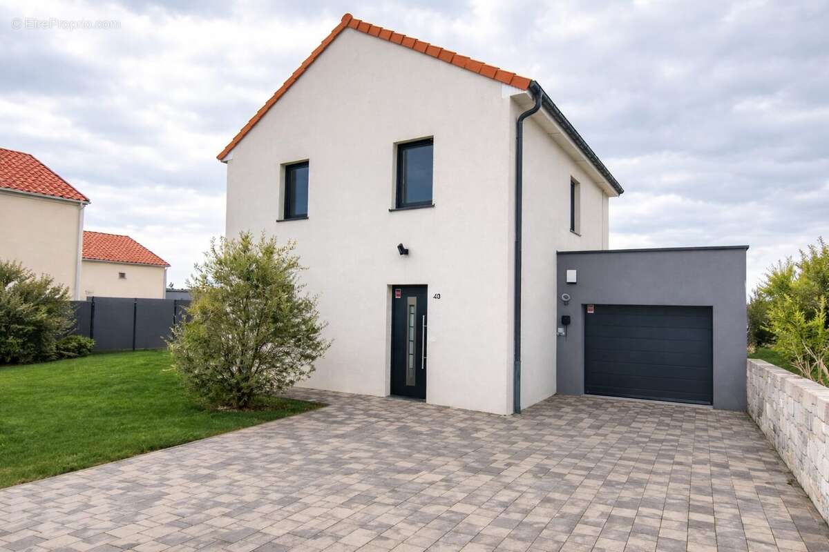 Maison 118 m² à Rodemack  - photo 2