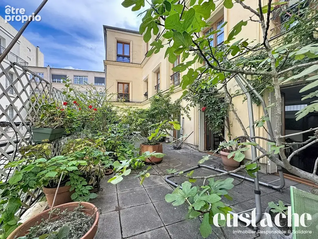 Appartement 4 pièces 138 m² à vendre à Paris-10e (75010) - photo 2
