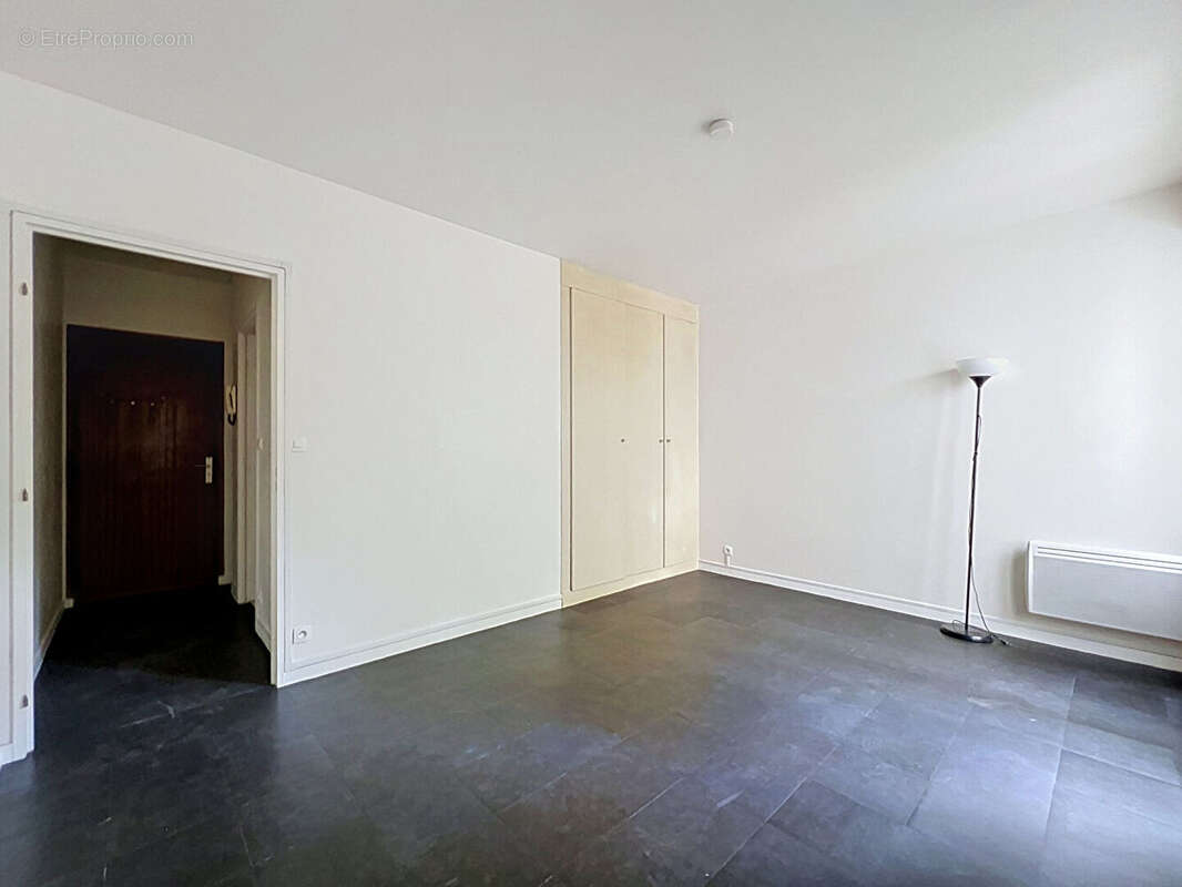 Appartement Fontenay Aux Roses 1 pièce 24.89 m² - photo 2
