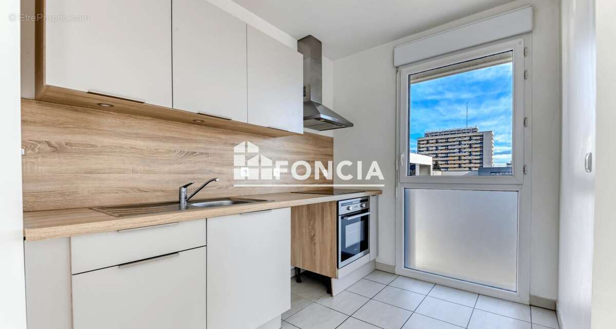 Appartement à RILLIEUX-LA-PAPE