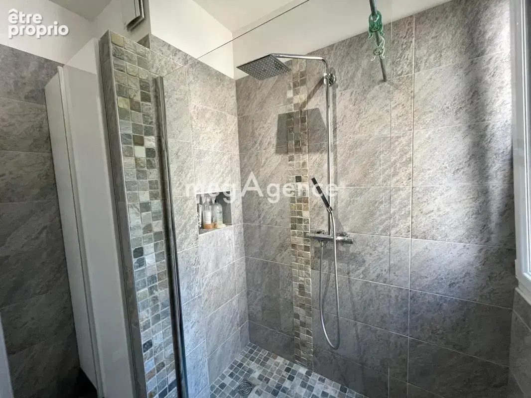 Appartement de standing lumineux 165 m² – Domaine privé sécurisé  – Parking et Cave - Saint-Nom-La-Bretèche - photo 11