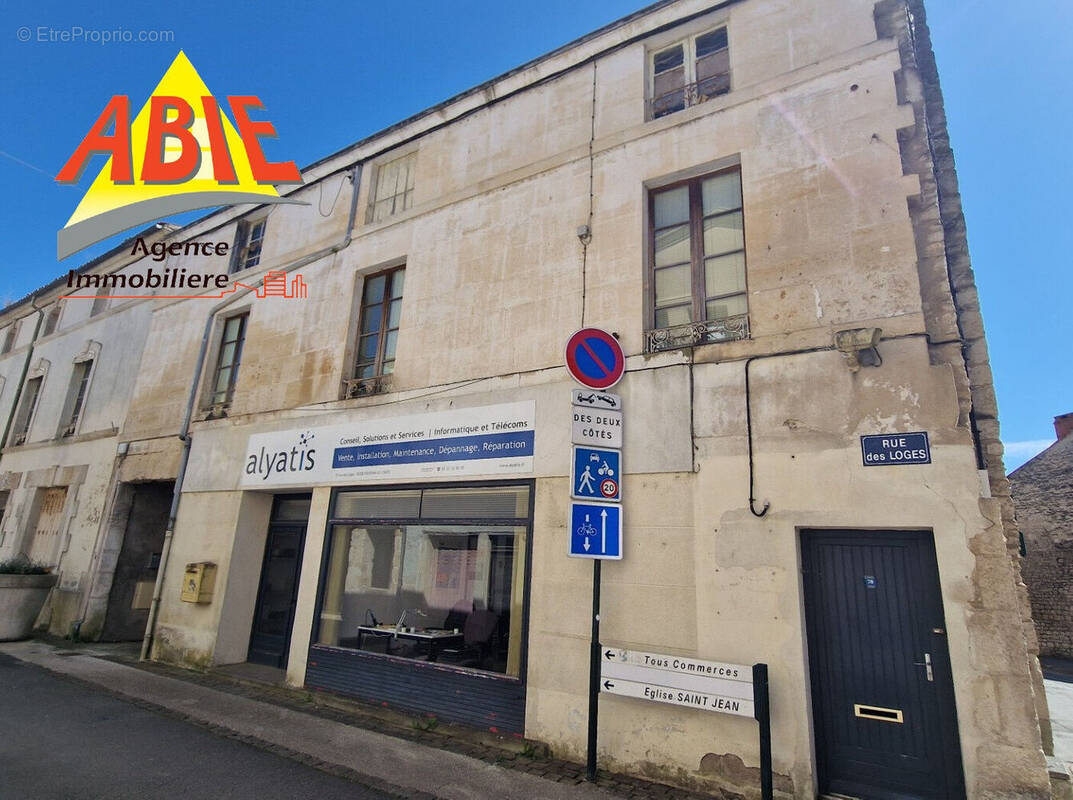 Photo 1 - Appartement à FONTENAY-LE-COMTE