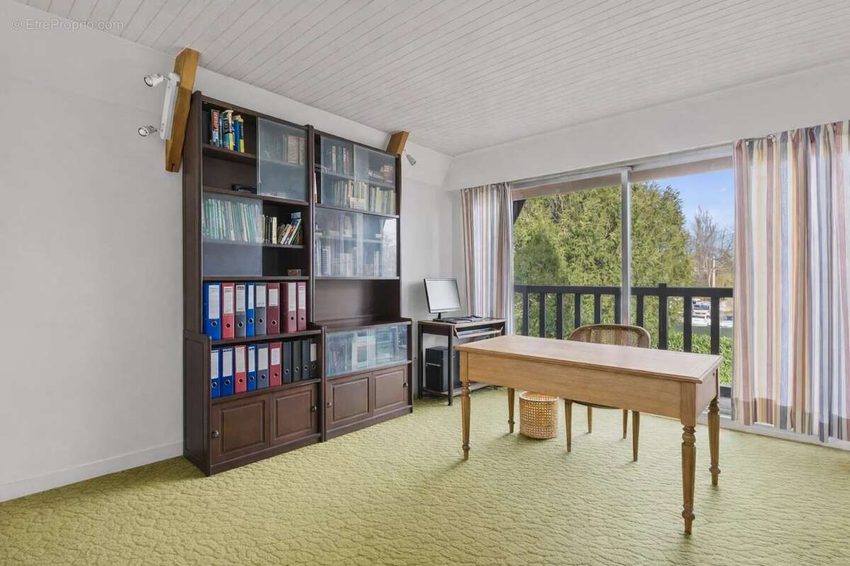 Maison à VAUCRESSON