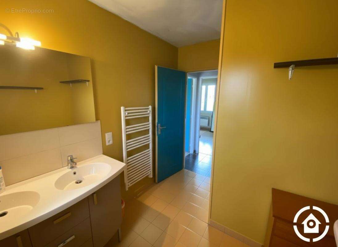 Maison à SAINTE-SEVERE