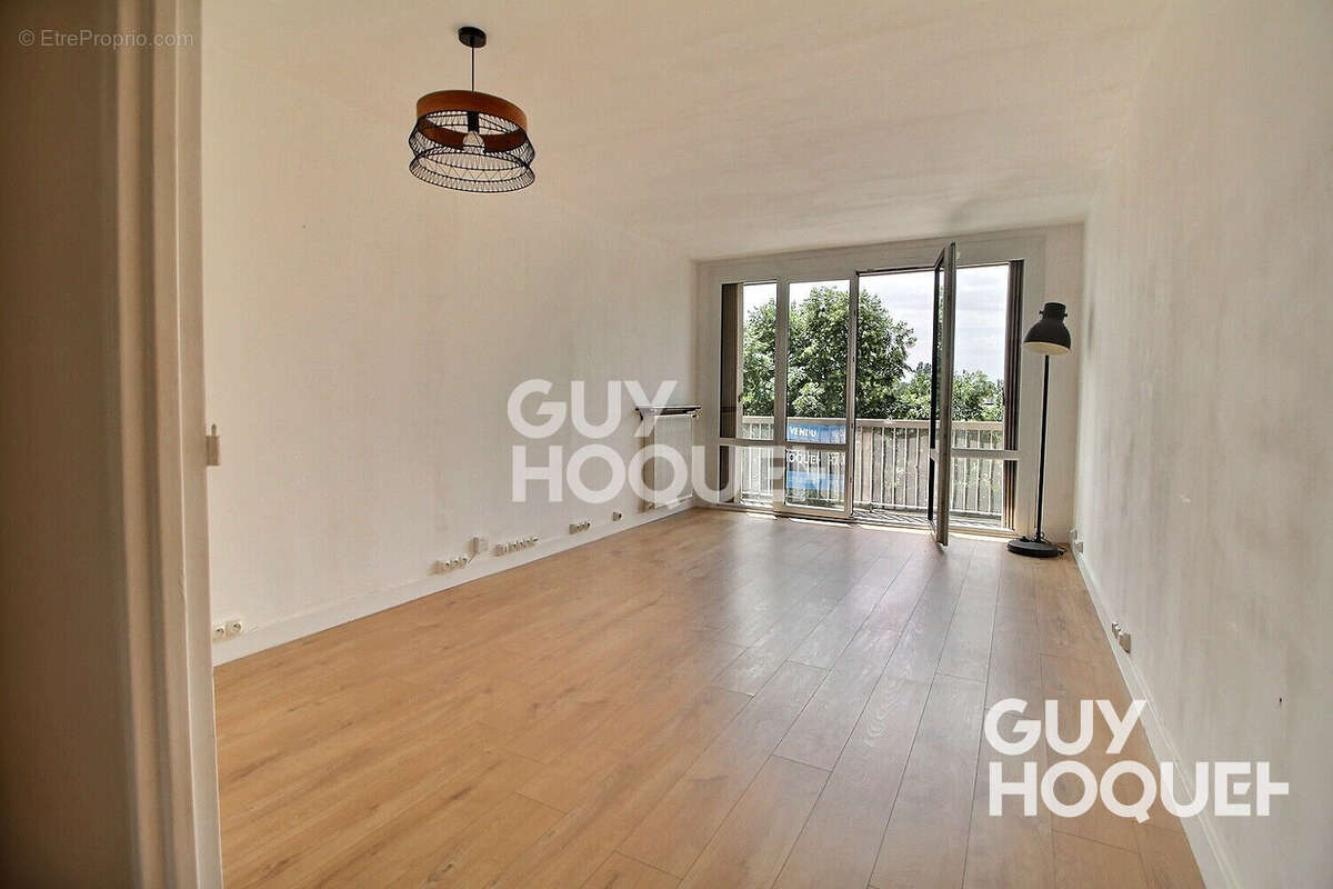 Appartement à CHAVILLE
