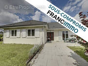 Maison à LES ECORCES