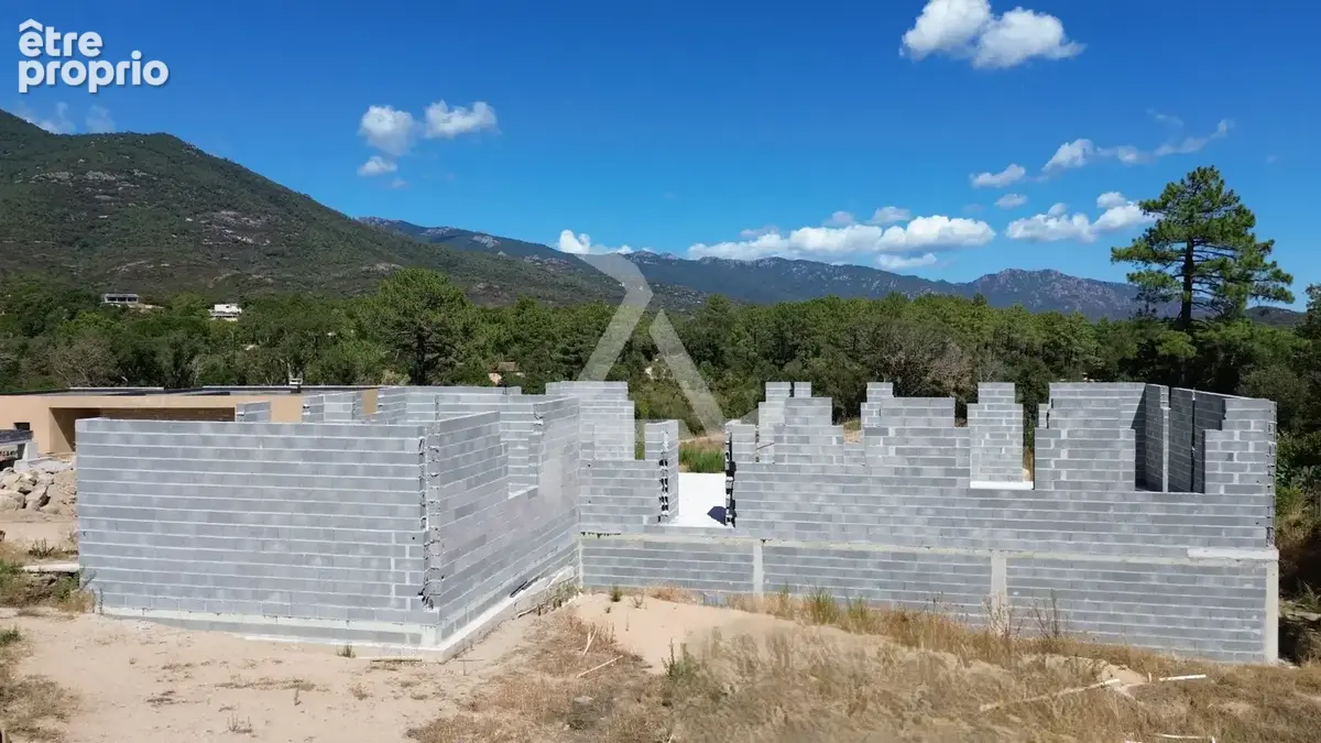 Terrain avec villa t6 en cours de construction à sotta - photo 5