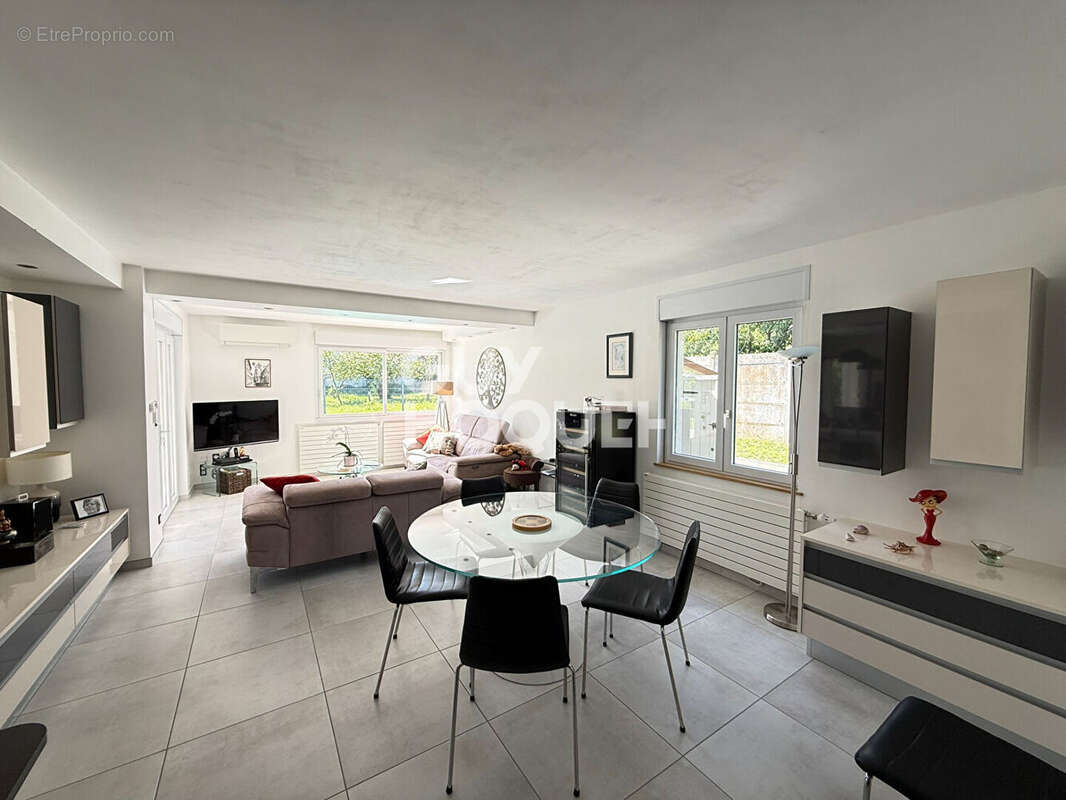 Maison à SAINT-DOULCHARD