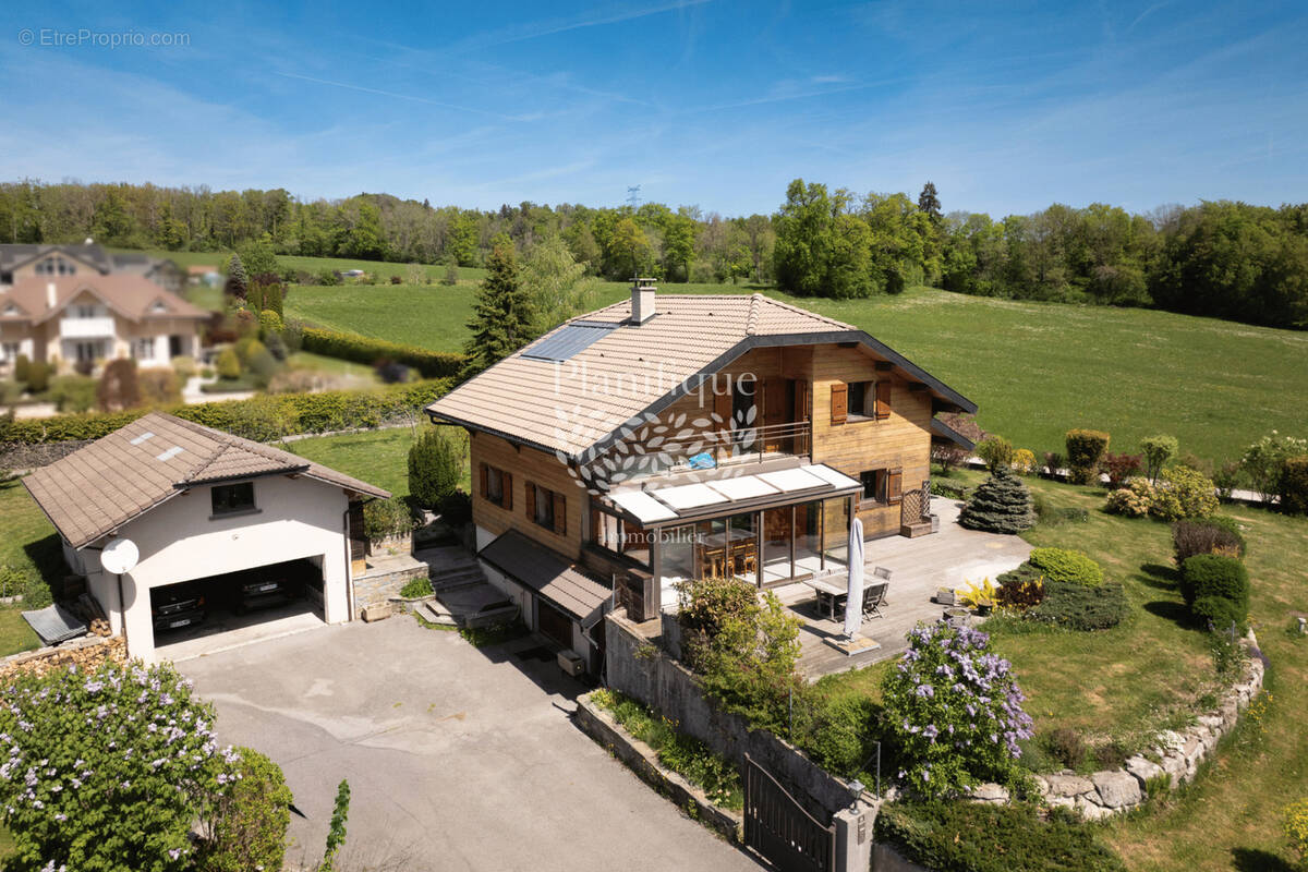 Maison à EVIRES