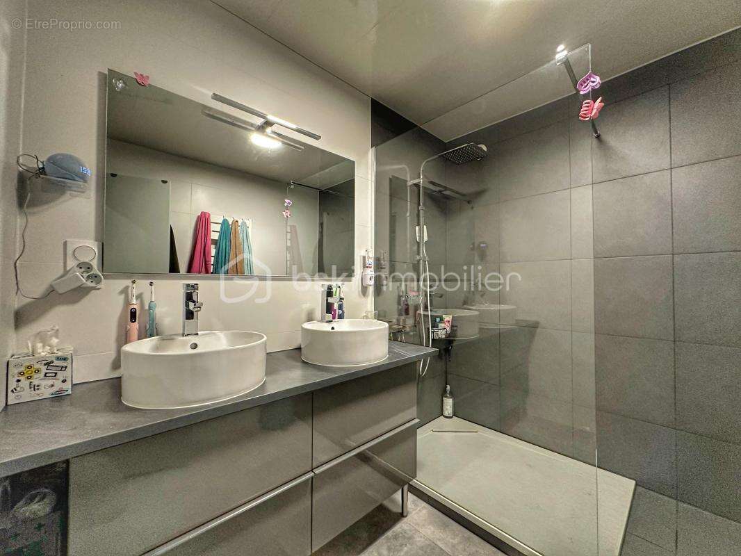 Appartement à AIX-LES-BAINS