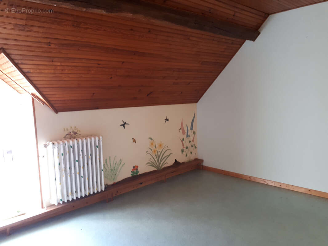 Maison à DANGE-SAINT-ROMAIN
