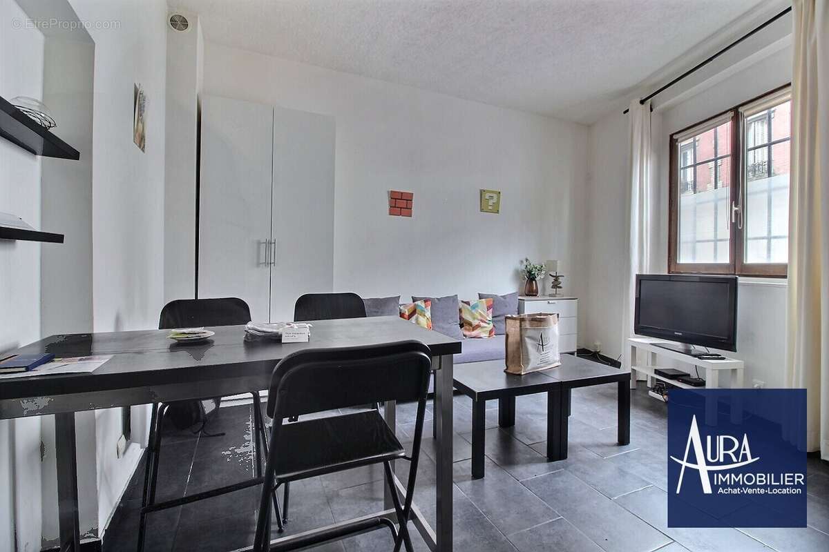 0_0002 - Appartement à LES LILAS