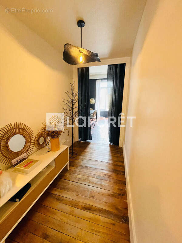 Un bien de caractère rare en plein coeur de Roanne. - photo 8