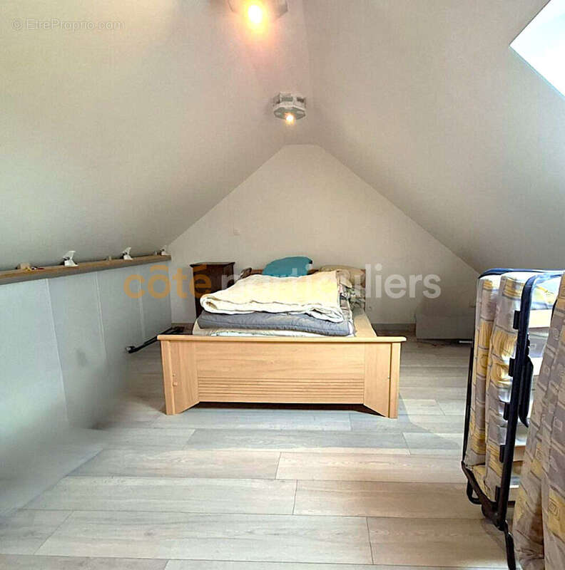 Maison à VILLEDIEU-LES-POELES