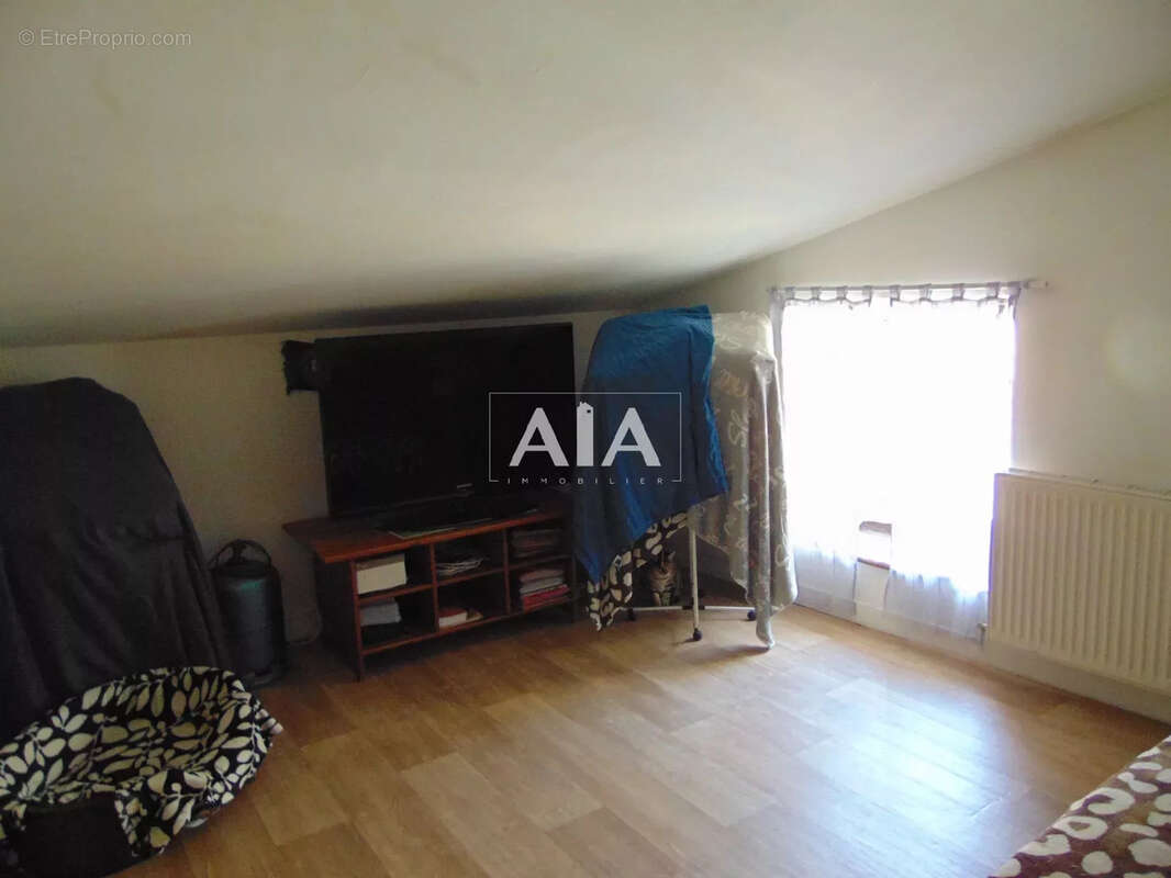 Immeuble appartements + commerce - photo 9