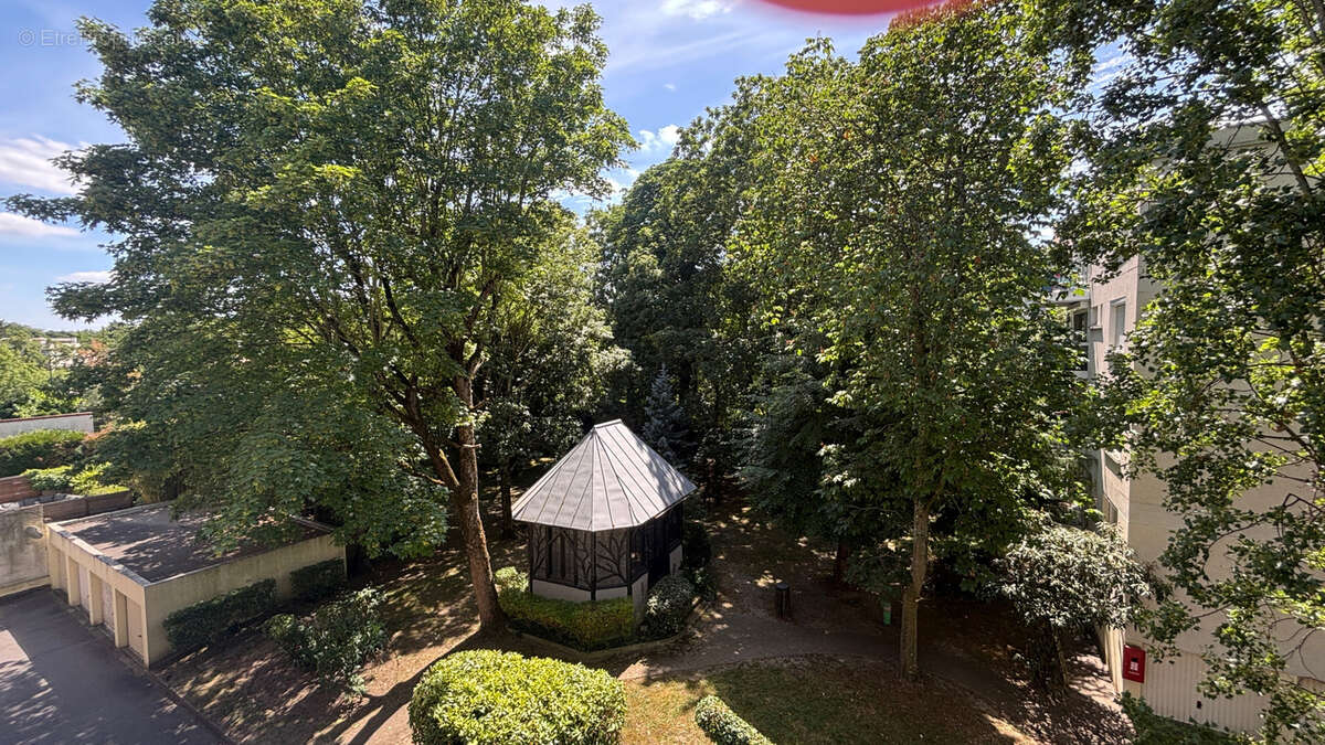 Appartement à ENGHIEN-LES-BAINS