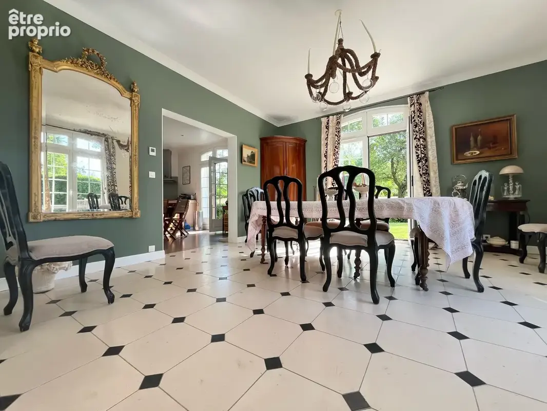 Belle maison familiale entourée de verdure - photo 4