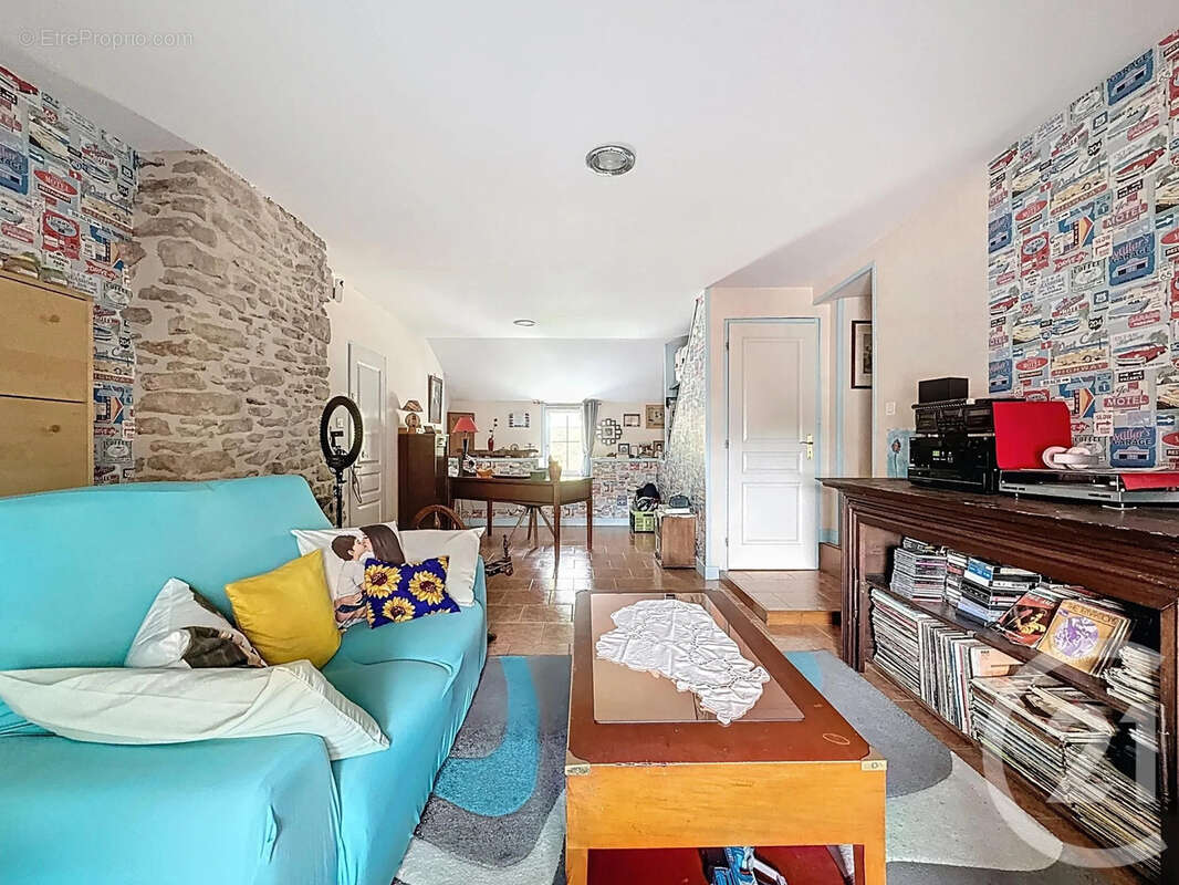 Maison à BELLENOT-SOUS-POUILLY