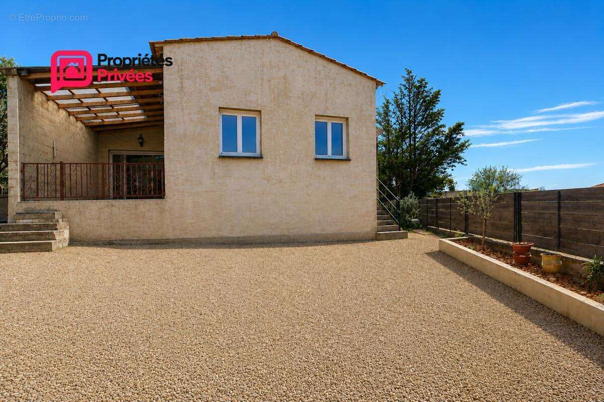 Villa Uzes 4 pièce(s) 78 m2 , 6 minutes d'Uzès ? Exclusivité ? Villa contemporaine de 2019 avec vue dominante - photo 5