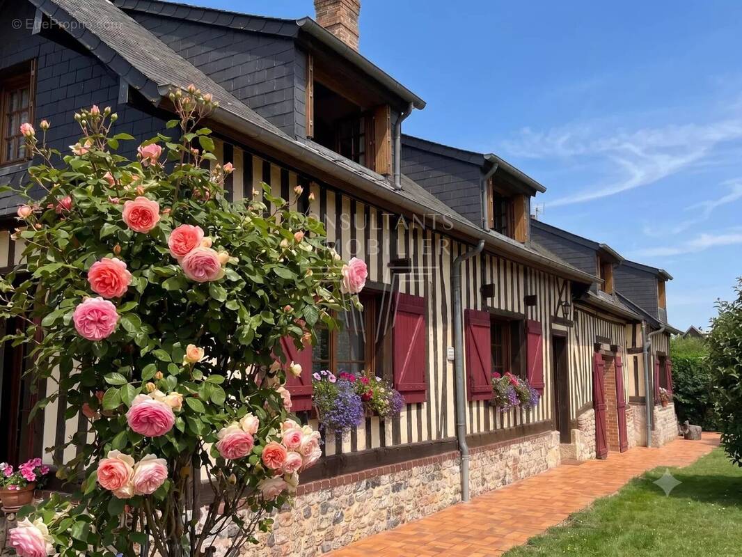 Maison à PONT-L'EVEQUE