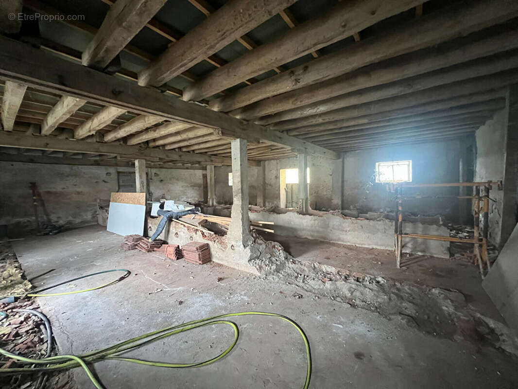 Maison à SAINT-VICTOR