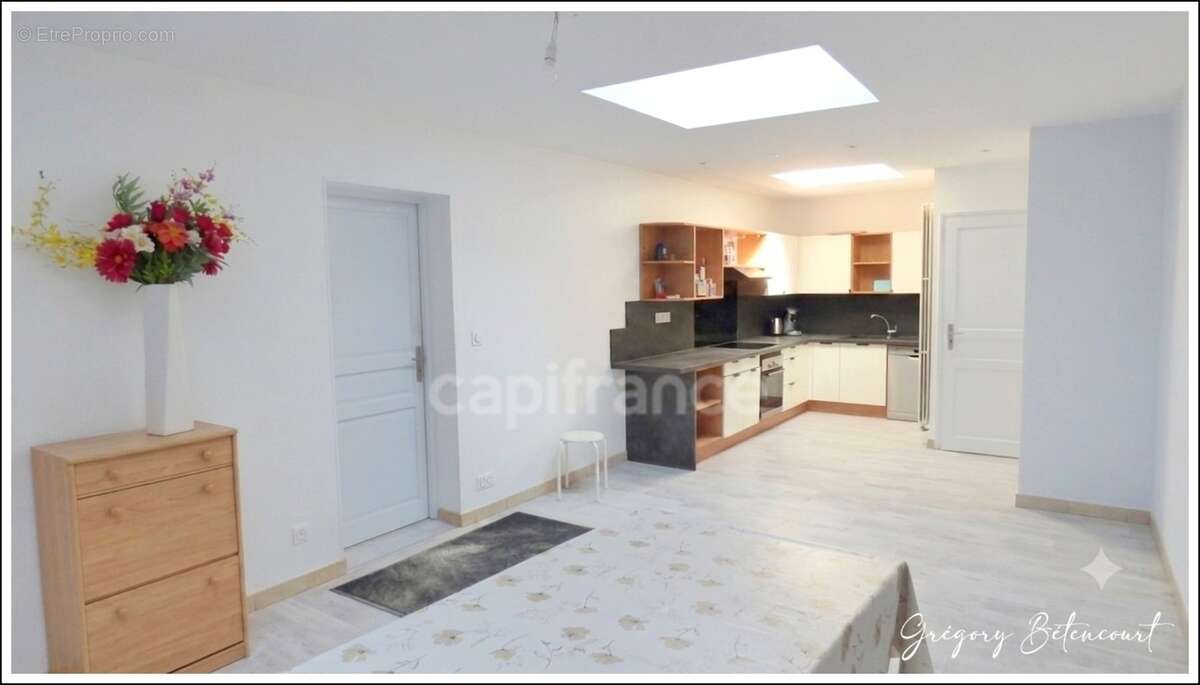 Immeuble à usage de commerce et d'habitation vendu loué - photo 9