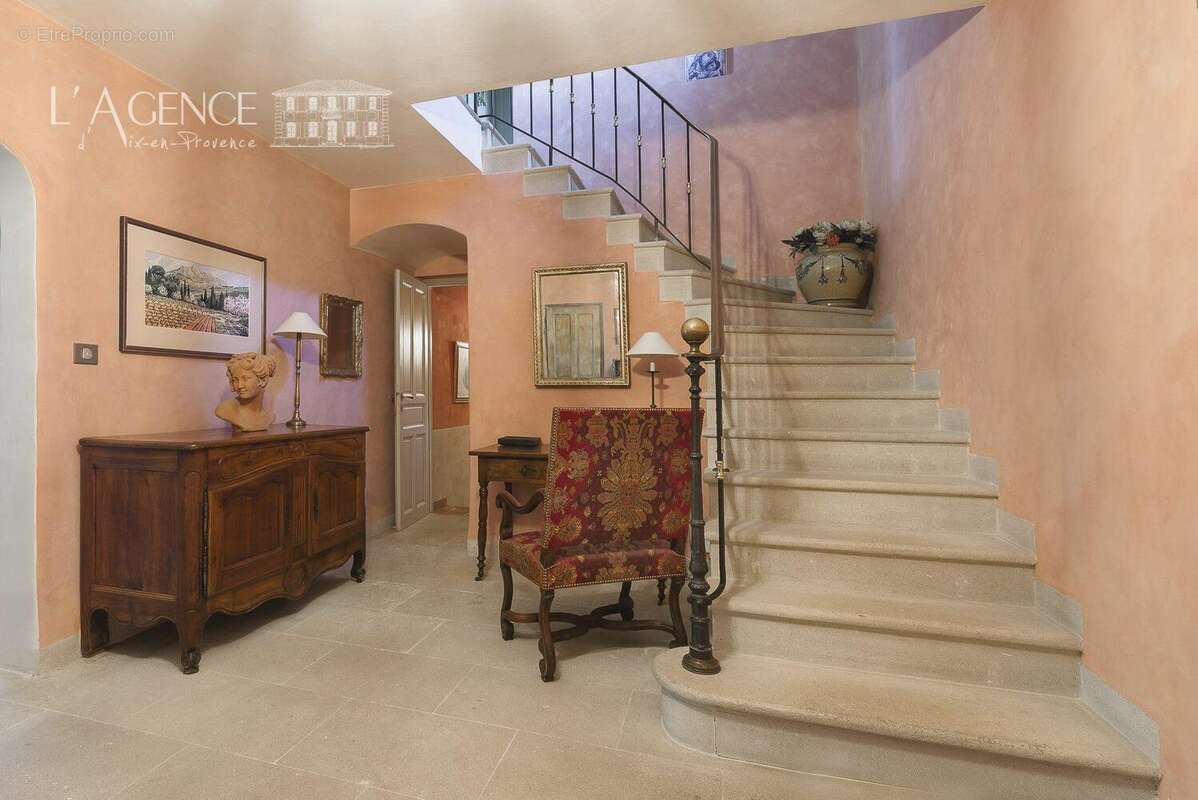 Maison à PELISSANNE