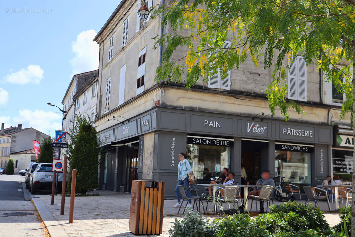 Commerce à COGNAC