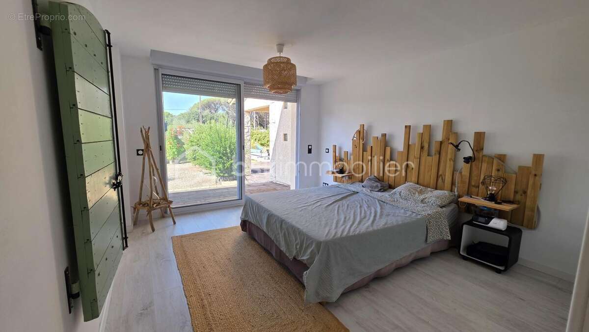  EN EXCLUSIVITÉ – VIDAUBAN – Maison traditionnelle de 171 m² avec piscine, terrain de 1 566 m² et fort potentiel - photo 18