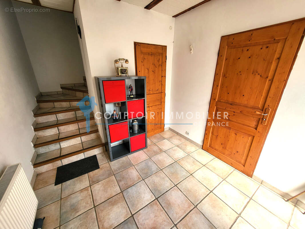 Ardèche (07) A vendre DORNAS - Superbe Maison de village rénovée sans travaux 109m2 habitable avec terrain - photo 2
