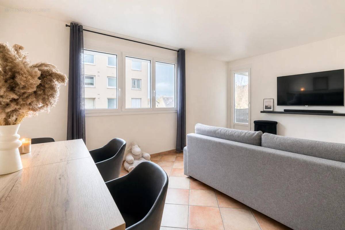 Appartement à MAURECOURT